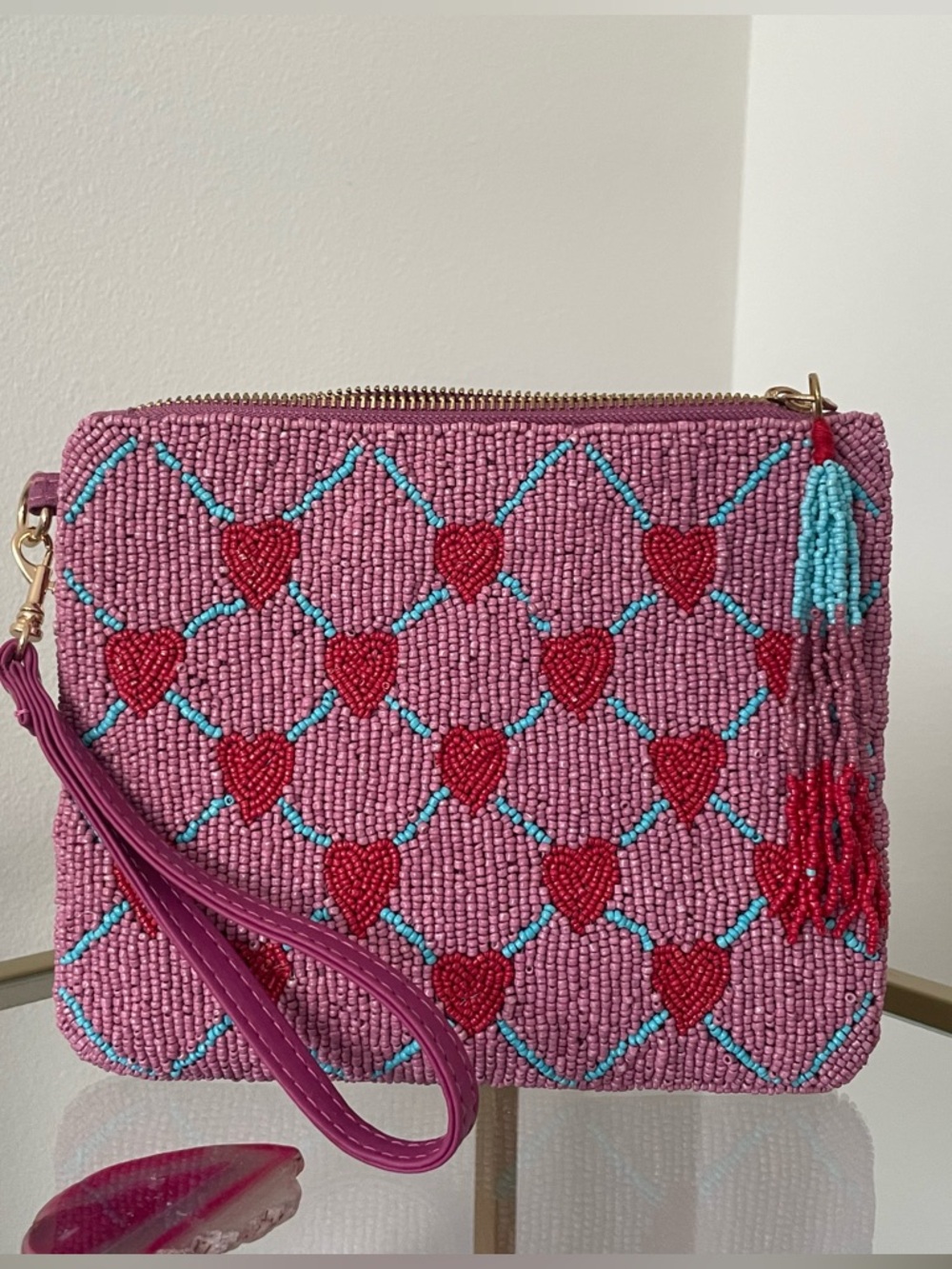 NWOT!Sincerly Jules Pink Beaded Heart Wristlet Clutch with Turquoise Accents 🩷🩵